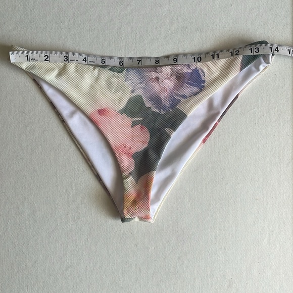 Lovers + Friends Floral Good Vibes Bikini Bottom Sz Medium NWOT Vacation Vibes - Picture 4 of 8